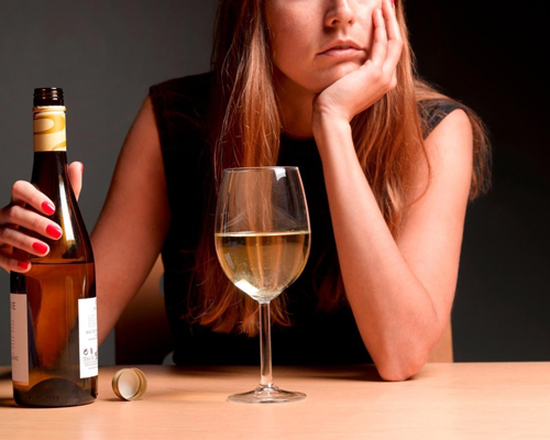 Анонимное лечение женского алкоголизма в Шахтёрске